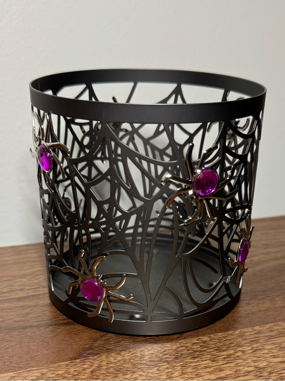 Yankee Candle Purple-Gem Spiders Metal Holder Black & Purple